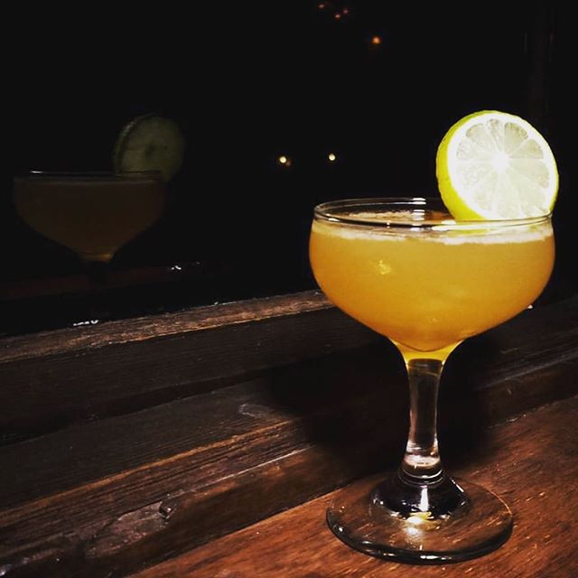 Mmmm Tres Pueblos || buttered crusoe spiced rum, lime , lemon grass syrup  #LaDescarga #Speakeasy #Rum #TresPueblos #Cocktails #Cuban #Lime #Salsa #Burlesque #Show