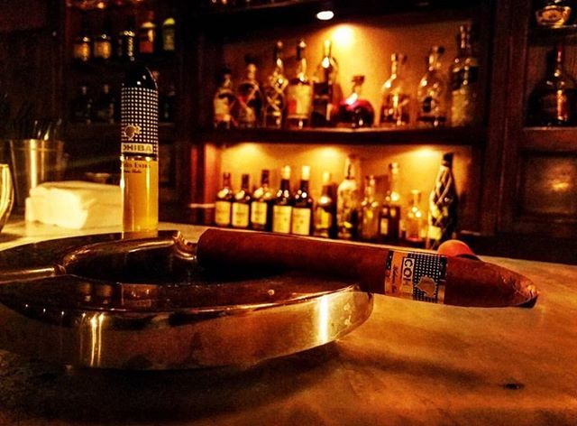 Nothing like a good cigar on a Thursday  #LaDescarga #Cigars #Bar #Cuban #Havana #Burlesque  @bthomashollywood